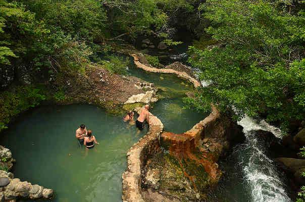 Szilveszter Costa Rica, Arenal meleg vízű fürdők